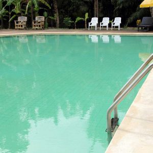 Caminhão de água para encher piscina – (11) 94932-3641